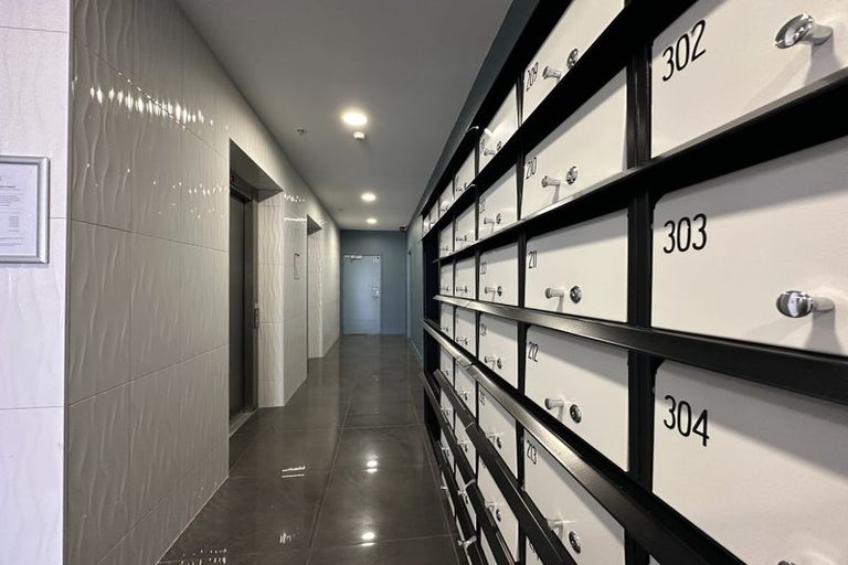 Photo of property in Aitken Street Apartments, 606/5 Aitken Street, Thorndon, Wellington, 6011