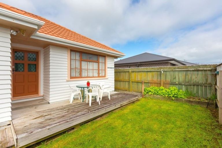 Photo of property in 3/241 Omata Road, Spotswood, New Plymouth, 4310