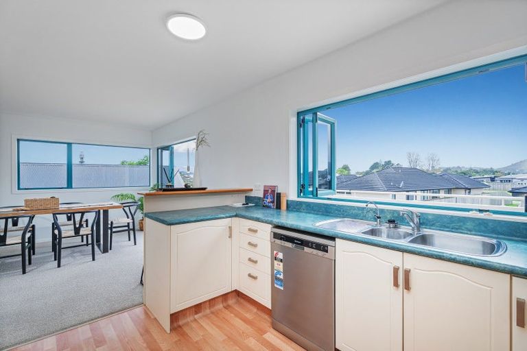 Photo of property in 10 Protea Crescent, Whitianga, 3510