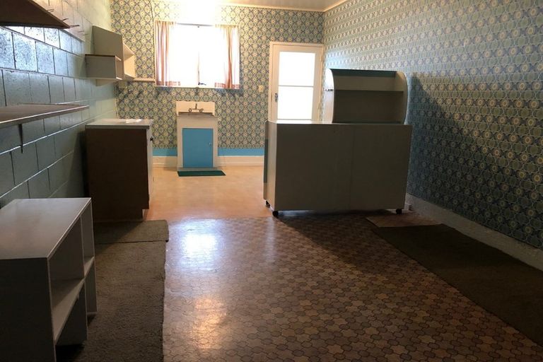 Photo of property in 31 Kapanui Road, Waikanae, 5036