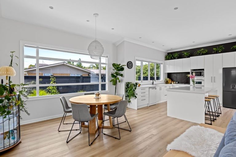 Photo of property in 70 Glenvar Road, Torbay, Auckland, 0630