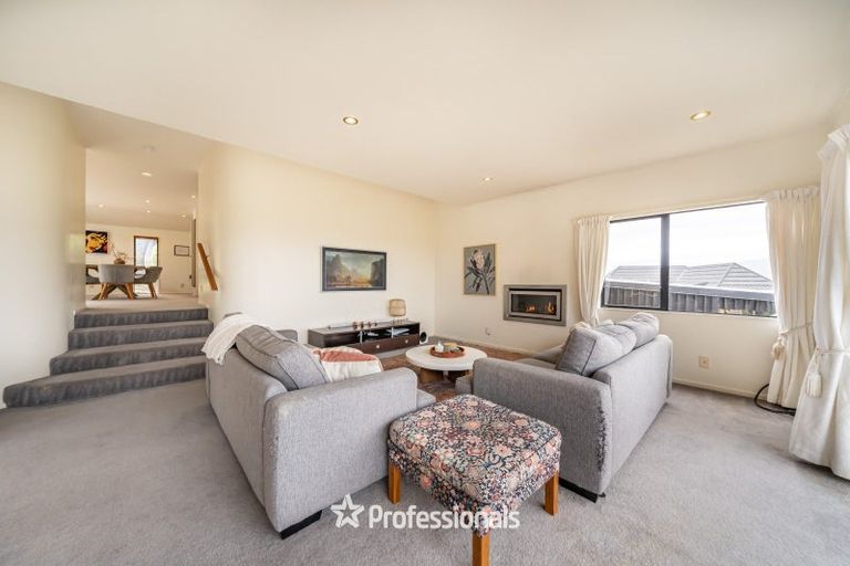 Photo of property in 6 Avonlea Grove, Belmont, Lower Hutt, 5010
