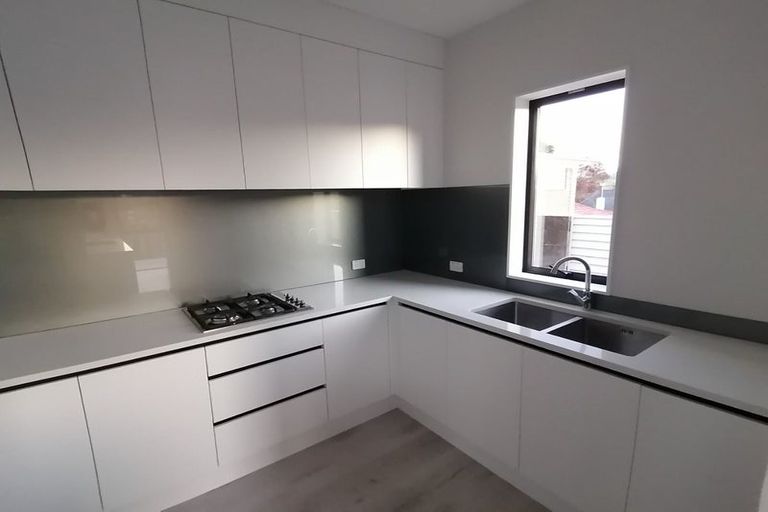 Photo of property in 117a Henderson Valley Road, Henderson, Auckland, 0612