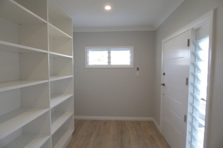 Photo of property in 122 Awaroa Road, Helensville, 0800