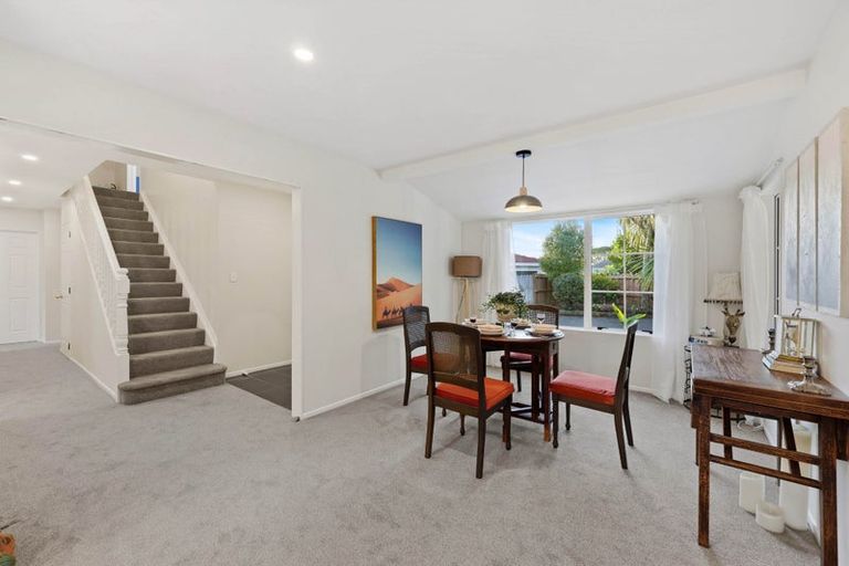 Photo of property in 36 Matterhorn Crescent, Northpark, Auckland, 2013