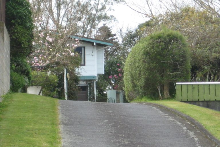 Photo of property in 6b Fairview Place, Westown, New Plymouth, 4310