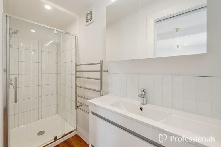 Photo of property in 1-2/6a Pohutukawa Street, Woburn, Lower Hutt, 5010