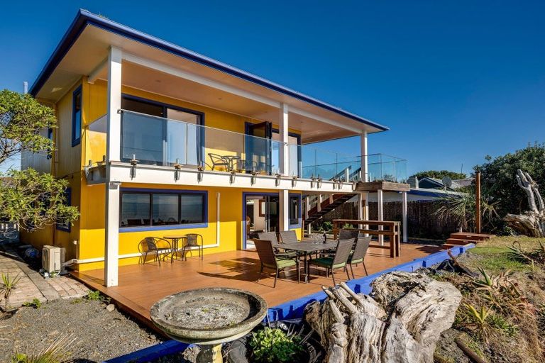 Photo of property in 265 Clifton Road, Te Awanga, 4102