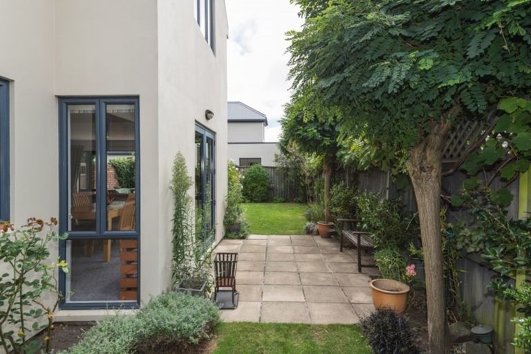 Photo of property in 38 Devonport Lane, St Albans, Christchurch, 8014