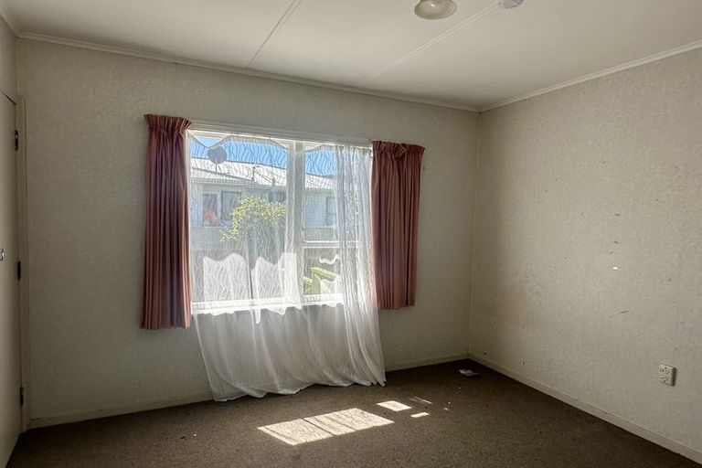Photo of property in 60 Karamu Crescent, Wainuiomata, Lower Hutt, 5014