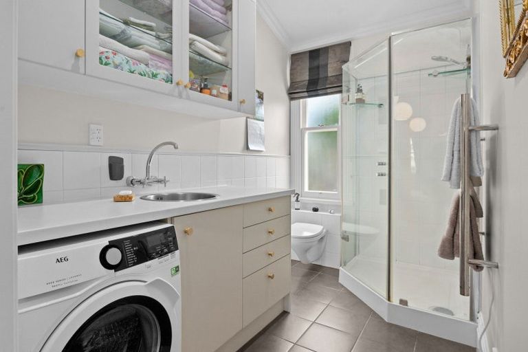 Photo of property in 33 Naylor Street, Hamilton East, Hamilton, 3216