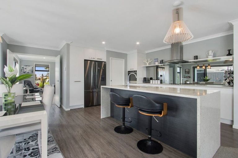 Photo of property in 19 Wairere Rise, Omokoroa, 3114