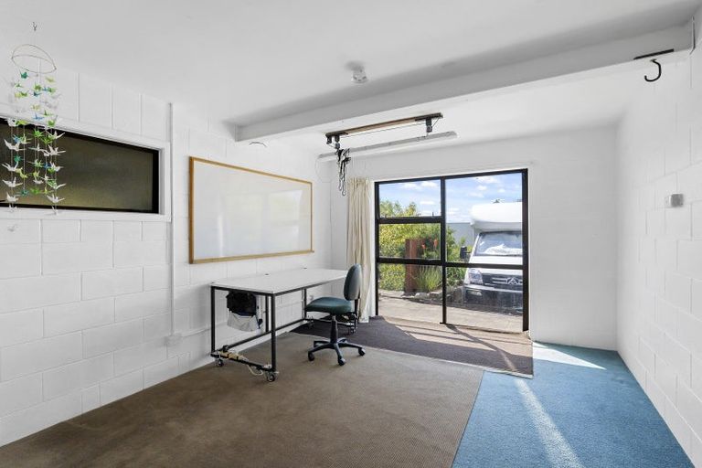 Photo of property in 4 De Thier Lane, Richmond Hill, Christchurch, 8081