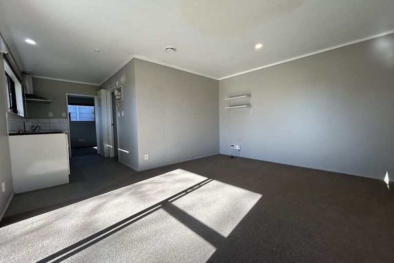 Photo of property in 17 Oakmont Place, Wattle Downs, Auckland, 2103