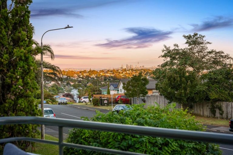 Photo of property in 56 Garton Drive, Massey, Auckland, 0614