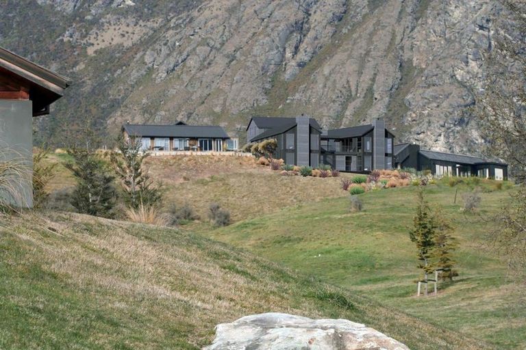 Photo of property in 3 Kintyre Court, Jacks Point, Queenstown, 9371