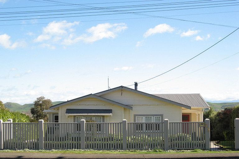 Photo of property in 15 Nelson Street, Waipukurau, 4200