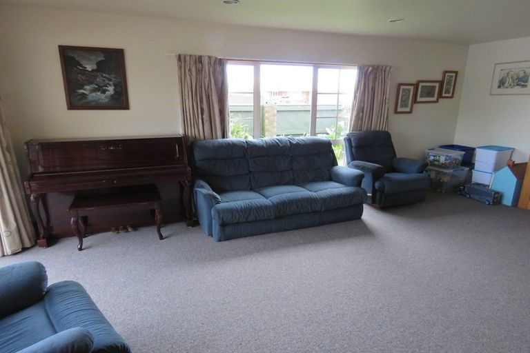 Photo of property in 21 Queen Street, Westport, 7825