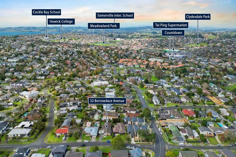 Photo of property in 32 Borrowdace Avenue, Botany Downs, Auckland, 2010