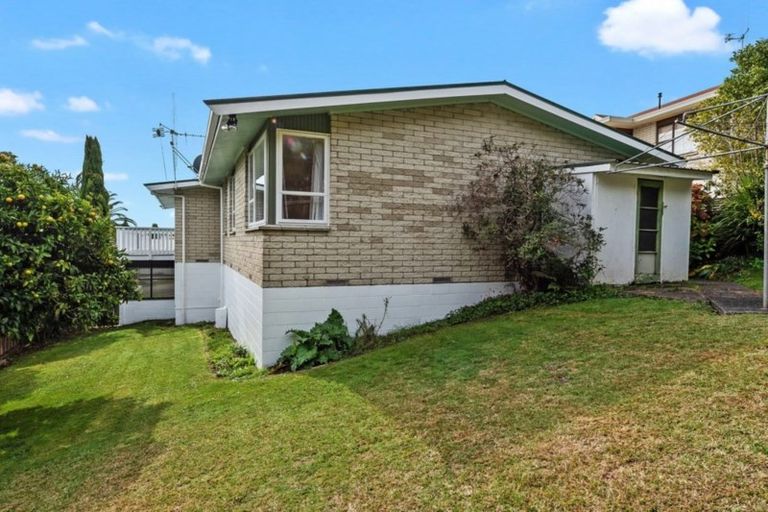 Photo of property in 53 Resthill Crescent, Glenview, Hamilton, 3206