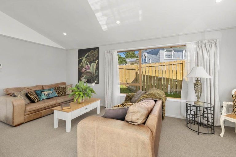 Photo of property in 51b Albert Street, Kawakawa, 0210