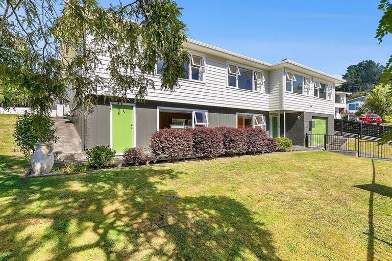 Photo of property in 35 Pembroke Street, Tawa, Wellington, 5028