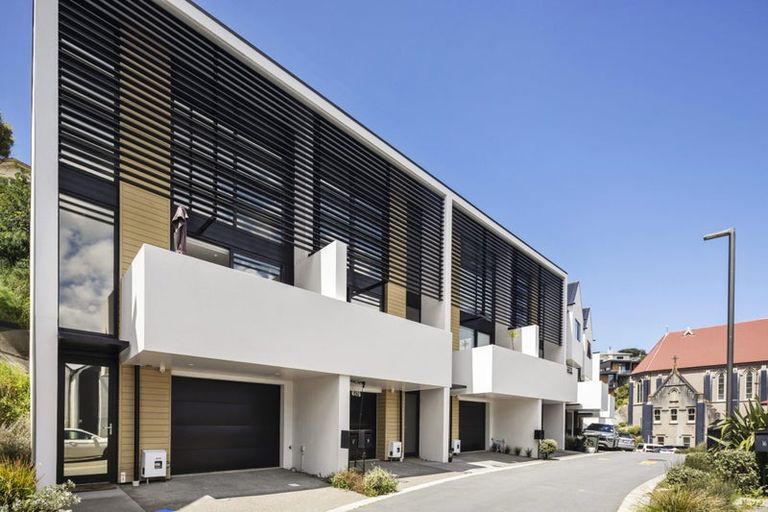Photo of property in 17 Erica Pabst Way, Island Bay, Wellington, 6023