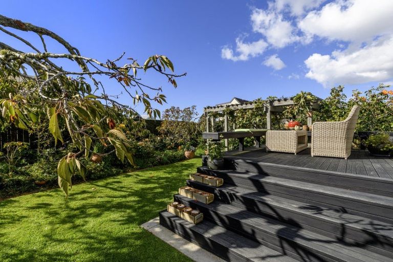 Photo of property in 16 Hinewa Road, Otumoetai, Tauranga, 3110