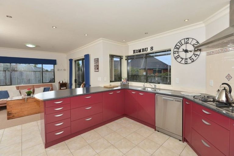 Photo of property in 6 Oxford Avenue, Te Kamo, Whangarei, 0112