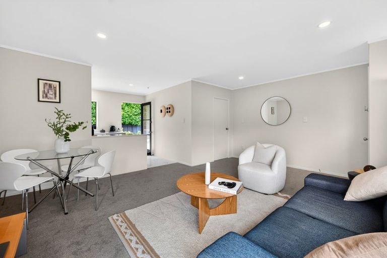 Photo of property in 3/5a Tobruk Crescent, Milford, Auckland, 0620