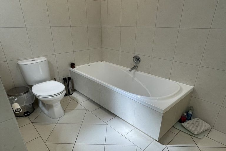 Photo of property in Construction House, 52/80u Kent Terrace, Mount Victoria, Wellington, 6011