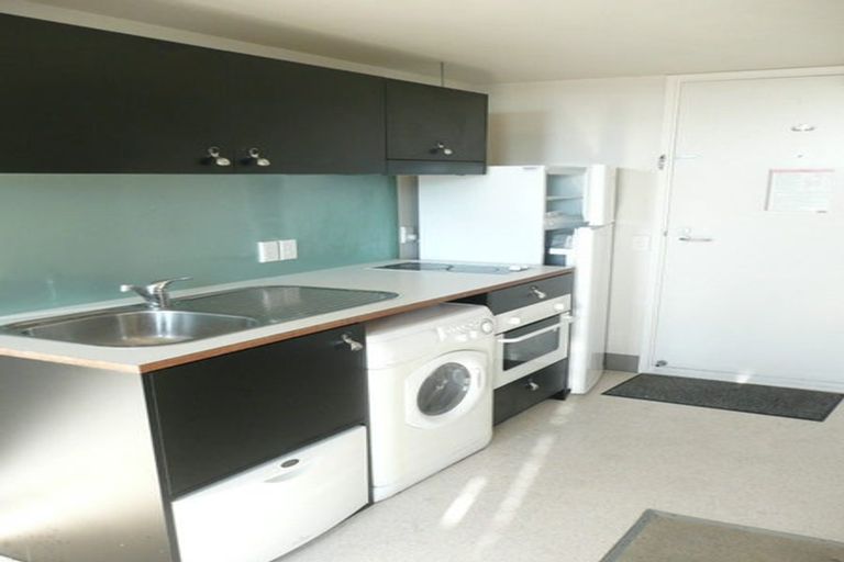 Photo of property in Urbane Apartments, 46/29 Webb Street, Mount Cook, Wellington, 6011
