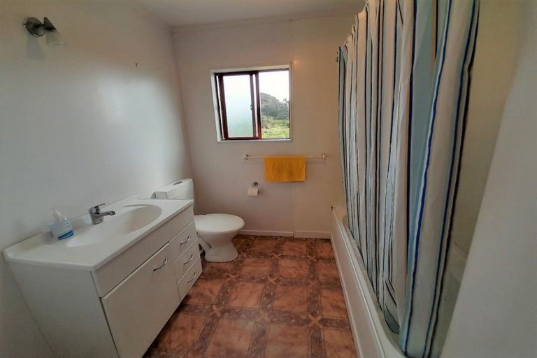 Photo of property in 4 Cemetery Road, Kuaotunu, Whitianga, 3592