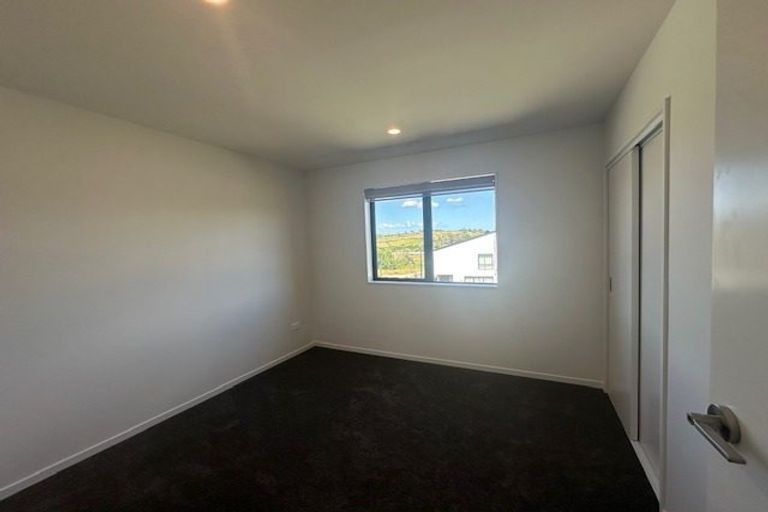 Photo of property in 169 Henwood Road, Westgate, Auckland, 0814
