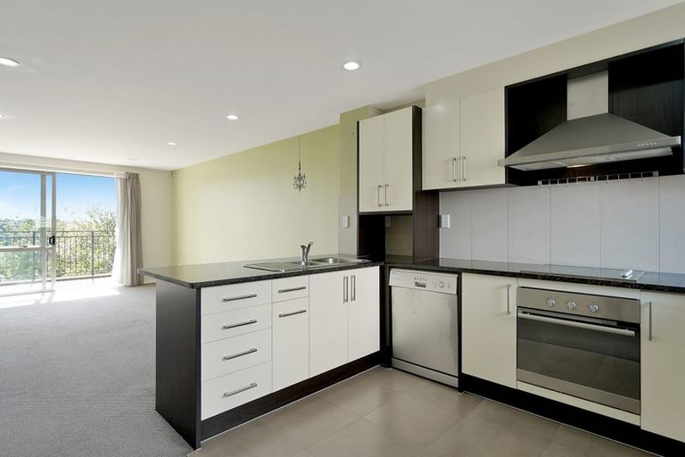 Photo of property in 12/6 Islington Avenue, New Lynn, Auckland, 0600