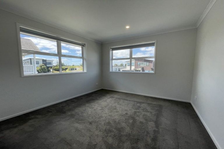 Photo of property in 3 Fort Lincoln Loop, Karaka, Papakura, 2113