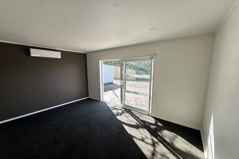 Photo of property in 90 Maupuia Road, Maupuia, Wellington, 6022