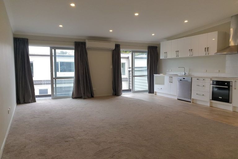 Photo of property in 19u1 Collins Avenue, Tawa, Wellington, 5028