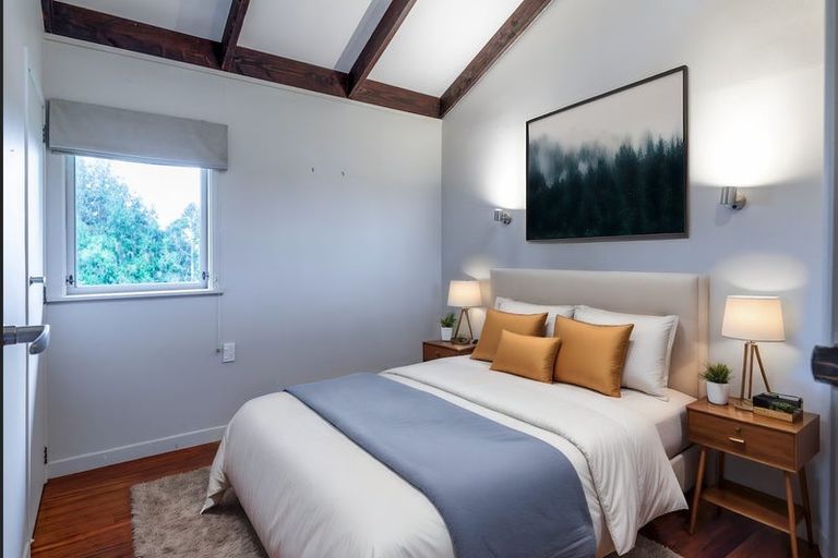 Photo of property in 10 Rangiwai Road, Titirangi, Auckland, 0604