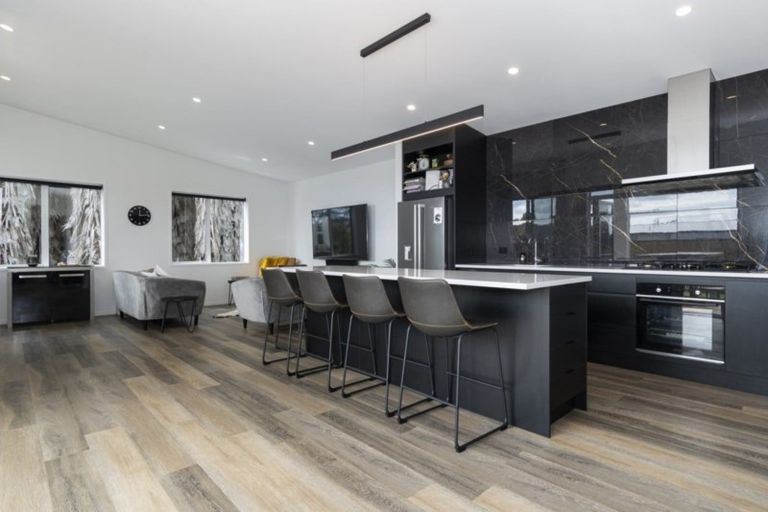 Photo of property in 9 Washingtonia Way, Omokoroa, 3114