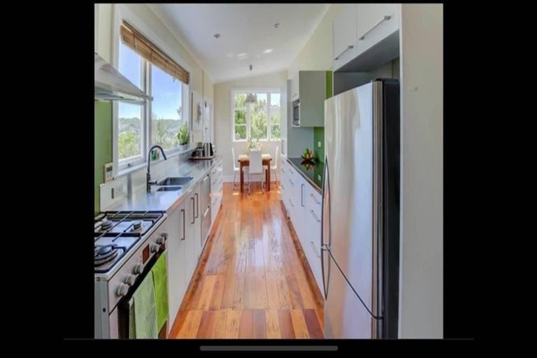 Photo of property in 6 Chesterton Street, Johnsonville, Wellington, 6037