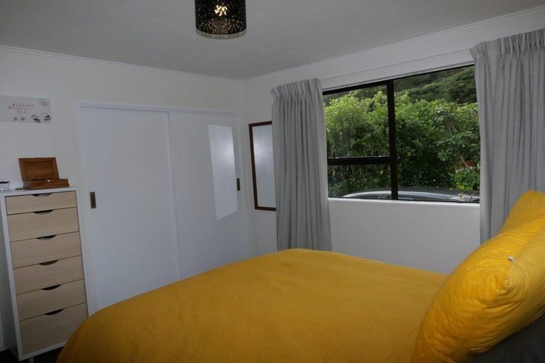 Photo of property in 41 Omapere Street, Whitby, Porirua, 5024