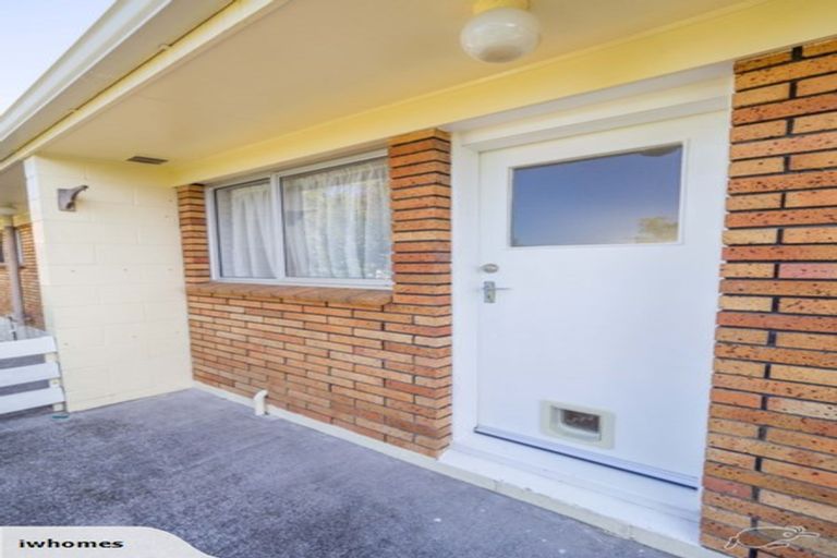 Photo of property in 1/6 Pamela Place, New Lynn, Auckland, 0600