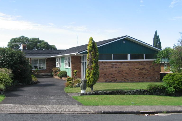 Photo of property in 15 Hilling Street, Titirangi, Auckland, 0604