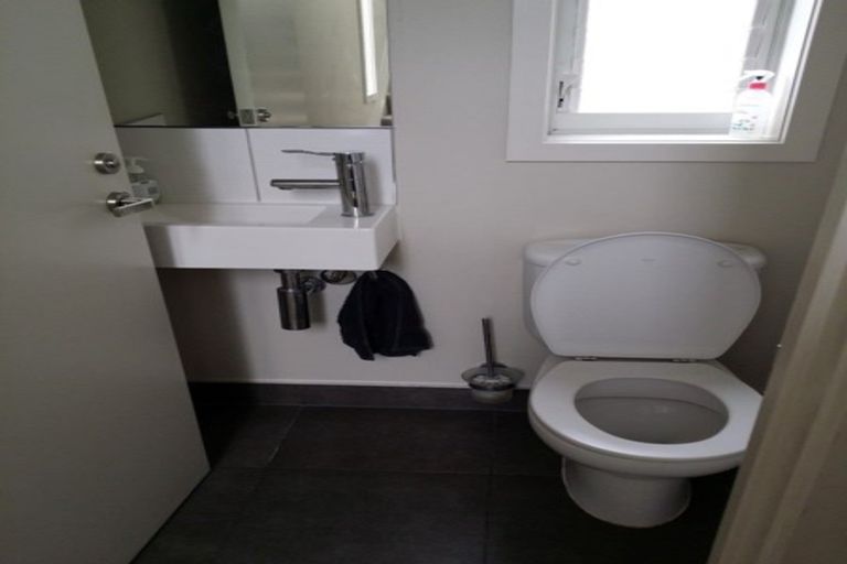 Photo of property in 2/78 Birkenhead Avenue, Birkenhead, Auckland, 0626