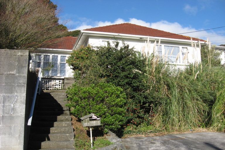 Photo of property in 17 Holland Street, Wainuiomata, Lower Hutt, 5014