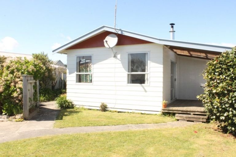 Photo of property in 18 Forbes Street, Westport, 7825