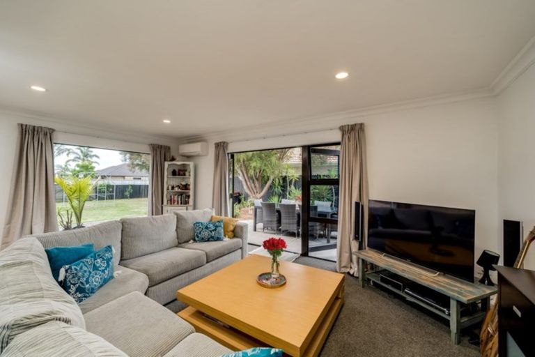 Photo of property in 41 Putaka Place, Papamoa Beach, Papamoa, 3118