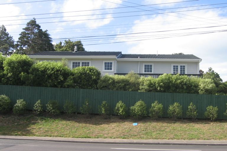 Photo of property in 27 Wairau Road, Forrest Hill, Auckland, 0627