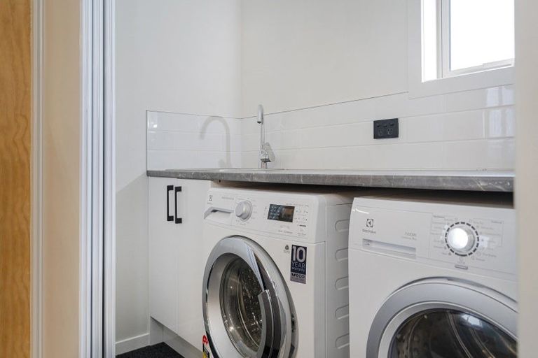 Photo of property in 15 Lady Jocelyn Place, Whitianga, 3510